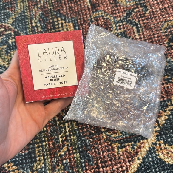 *NEW* LAURA GELLER BAKED BLUSH N BRIGHTEN MARBELIZED BLUSH BURNISHED BERRY - Picture 3 of 5